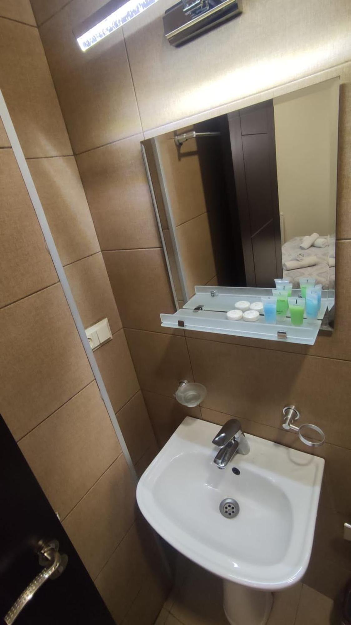 Batumi Hotel Ngoại thất bức ảnh